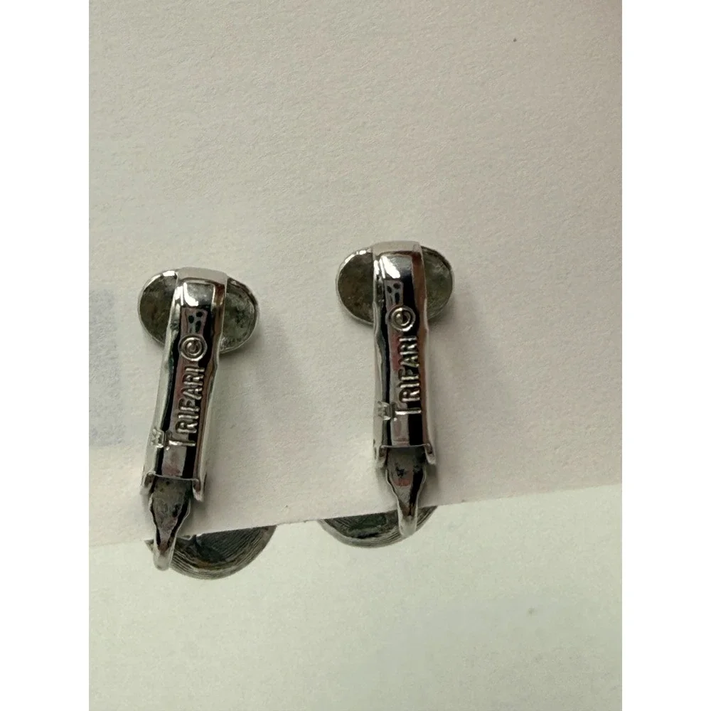 Trifari Clip On Earrings Womens Silver Excellent Vintage Swirl